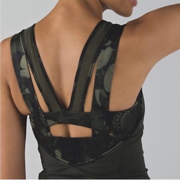 Lululemon biggie so fly butterfly top. - Picture 2 of 6